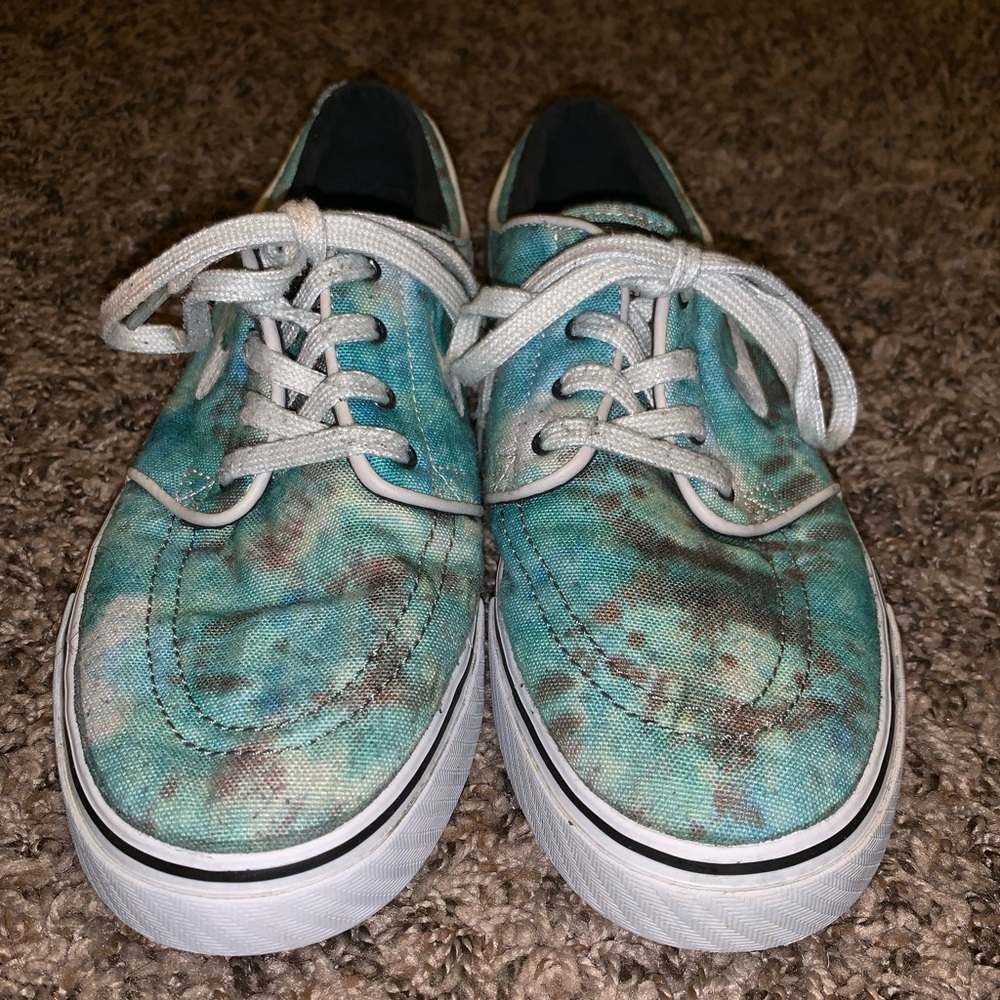 Nike Tie-Dye Sneakers